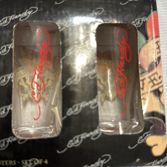 Ed Hardy 2FL.OZ flared shooters -set  of four. NWOT - Picture 3 of 6